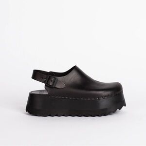 Bryr Tegan Clog in Moto Black - Size 8